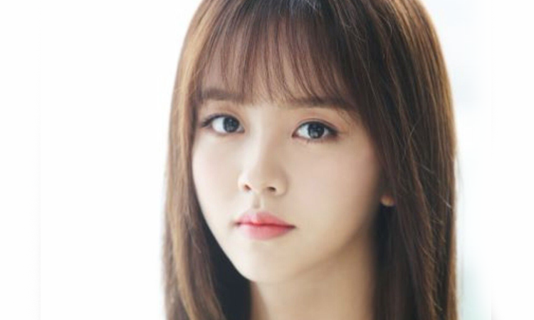 Kim So Hyun se convierte en la actriz más joven en superar los 10 millones de seguidores en Instagram