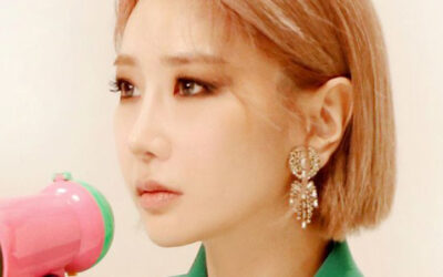 Jea y Moonbyul de MAMAMOO canta Greedyy en contra los estereotipos