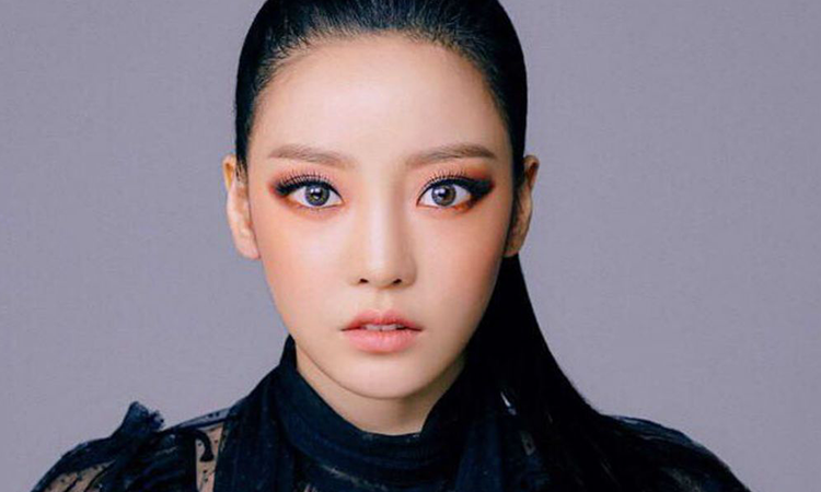 Padre de Goo Hara acusa a su ex esposa de infidelidad y esta responde