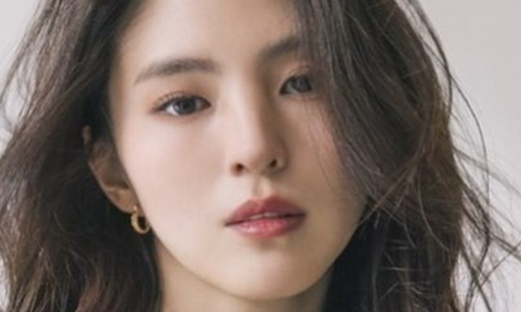 Actriz Han So Hee es llevada de urgencia al hospital por presentar dificultades respiratorias