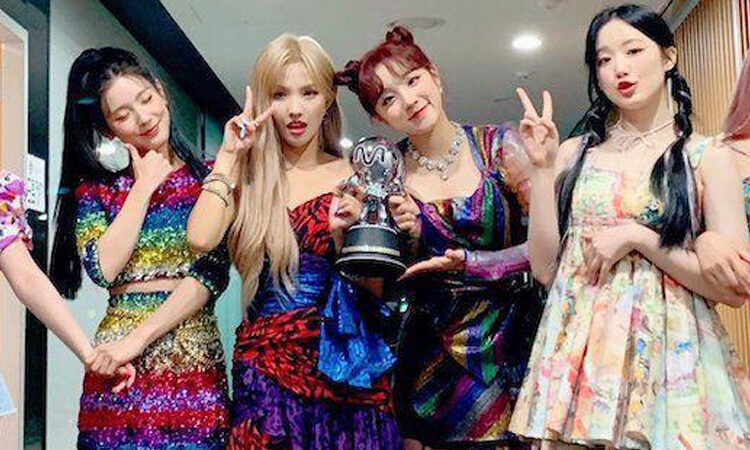 (G)I-DLE realiza una quinta victoria para DUMDi DUMDi en el programa de kpop M Countdown