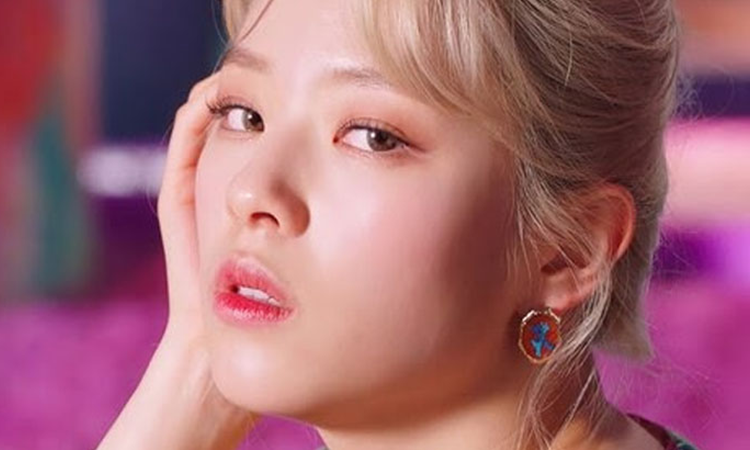 Jeongyeon estará sentada durante el concierto en línea de TWICE