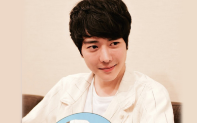 El escritor de webtoon, Park Tae Joon se cura del COVID-19