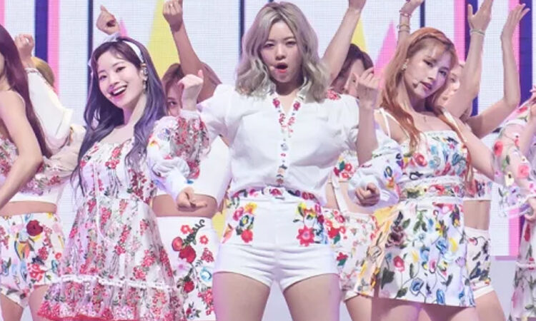 TWICE juega a adivinar sus canciones en reversa y habla de sus experiencias de filmación