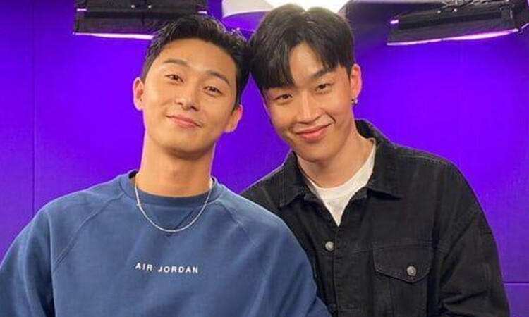 Vas a desear tener una amistad como la tienen Park Seo Joon y Peakboy