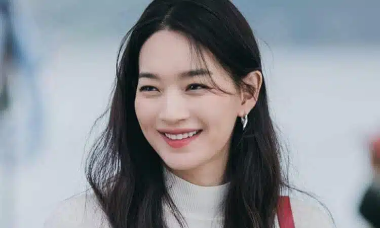 Shin Min Ah en conversaciones para I Am a Nurse a Human