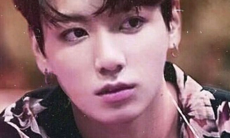 ARMY está em choque: Jungkook leu fanfics sobre ele mesmo?