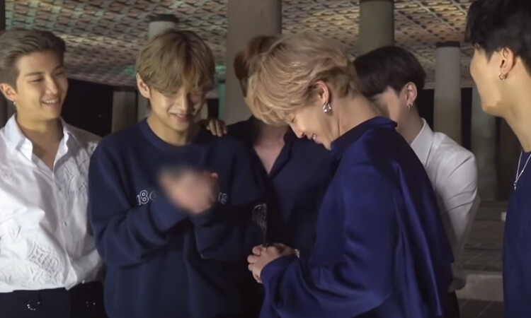 Bang Shi Hyuk llora mientras felicita a BTS por estar en los Billboard Hot 100