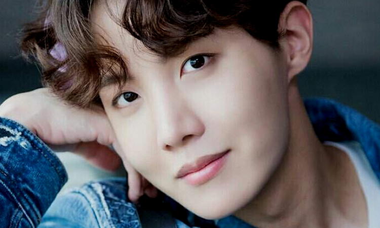 Netizens desconcertados por el gran parecido entre J-Hope de BTS y su padre