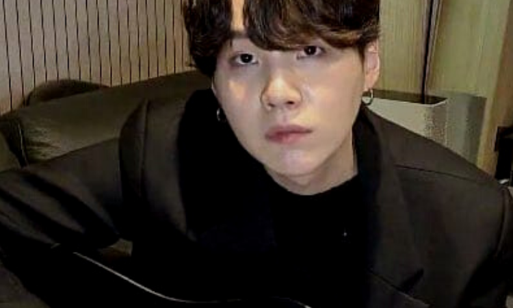 Suga de BTS enseña a ARMY sus encantadoras habilidades con la guitarra