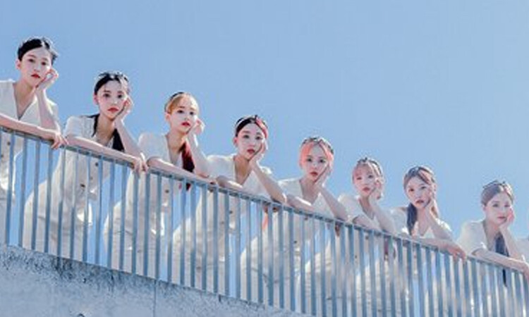 12:00 de LOONA encabeza las listas de iTunes en todo el mundo