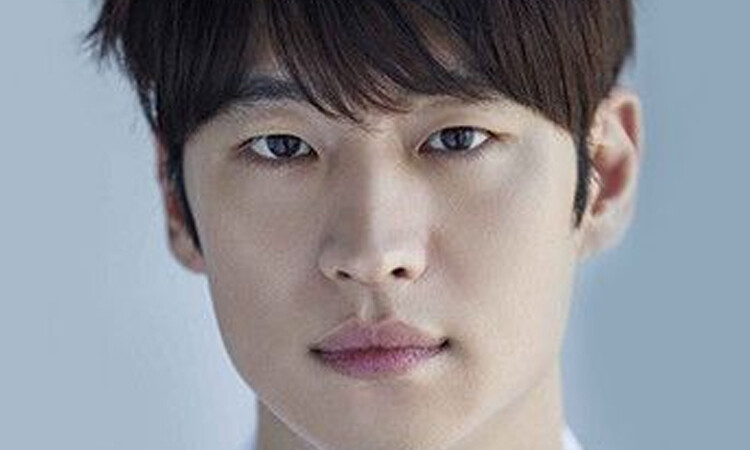 Lee Je Hoon en conversaciones sobre un drama de venganza, Deluxe Taxi