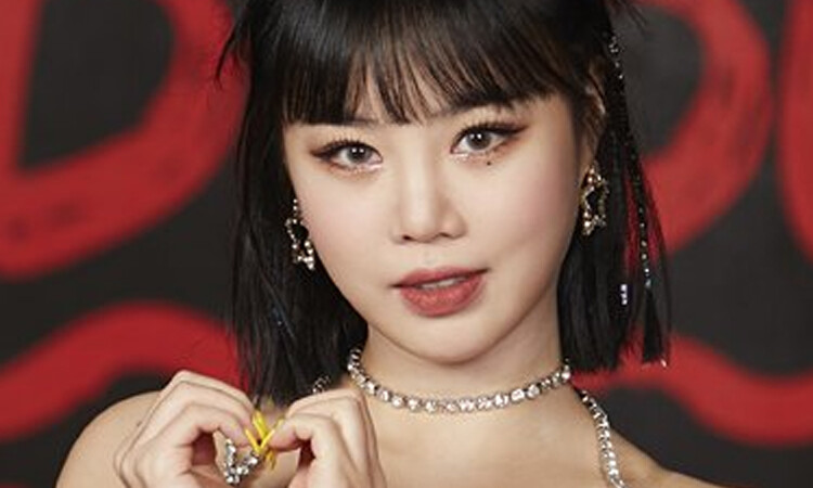 Soojin de (G) I-DLE no participara en el concierto '2020 Super ON: TACT' por una lesión