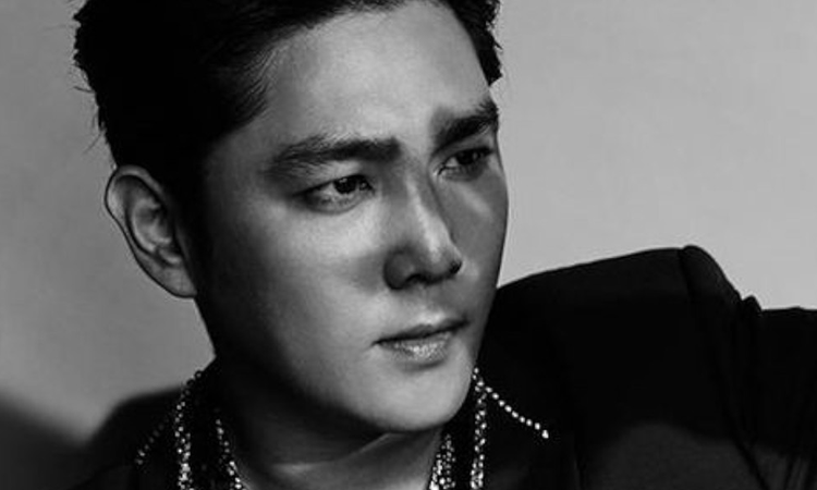 Kangin reaparece a un año de su salida de Super Junior