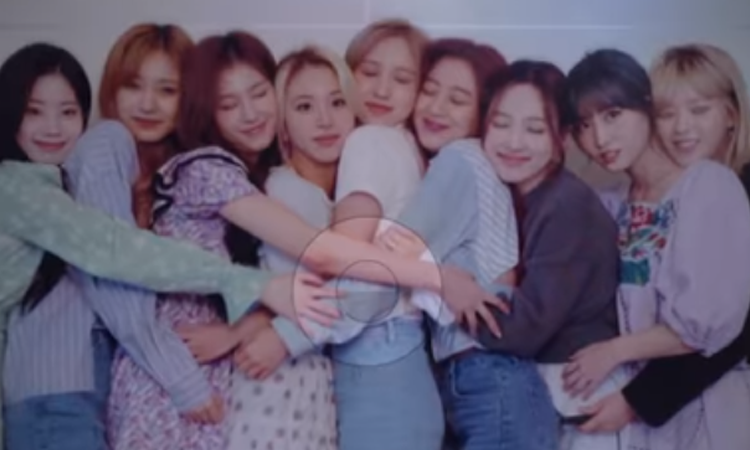 TWICE escribe cartas a sus fans previo a su quinto aniversario