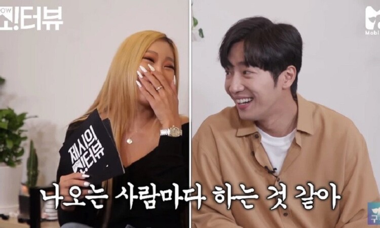 Jessi le dice con franqueza al actor Lee Sang Yup que él es su tipo ideal definitivo