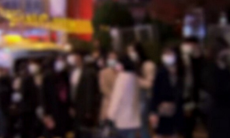 A pesar del Covid-19 se da una concurrida celebración de Halloween en Itaewon ¡Netizens critican la situación!