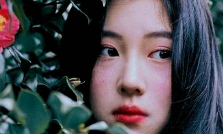 Baek Ye Rin anuncia el lanzamiento de un nuevo álbum y revela su primer teaser