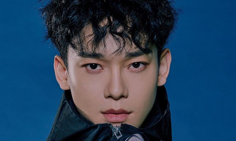 Revelan la primera fotografía de Chen de EXO desde que se enlisto