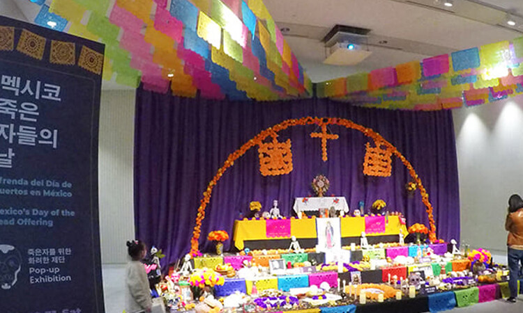 El Museo Nacional de Corea realiza una de exposición del día de muertos de México