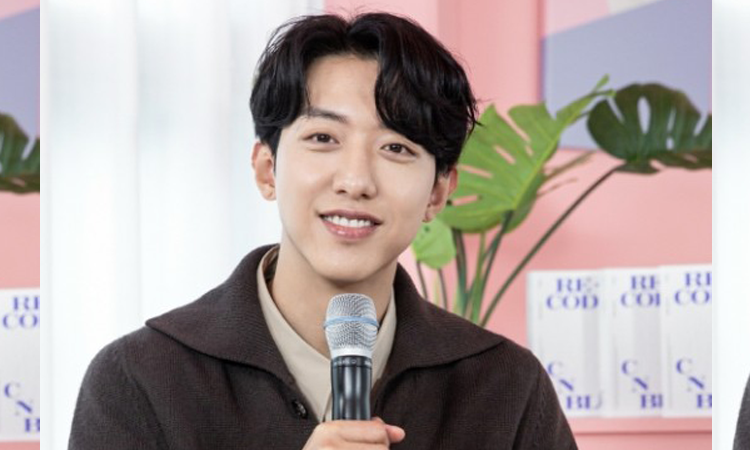 Lee Jung Shin de CNBLUE da a conocer el resultado de su prueba de COVID-19