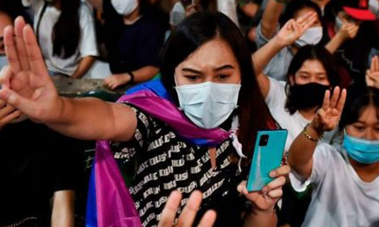 ¿Qué ocurre en Tailandia y por qué están 'cancelando' a Lisa de BLACKPINK?