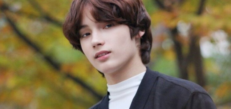 Hueningkai de TXT recuerda lo difícil que fue para él cuando se mudó a Corea