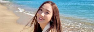 Jessica Jung luce radiante en imágenes de su visita a Busan