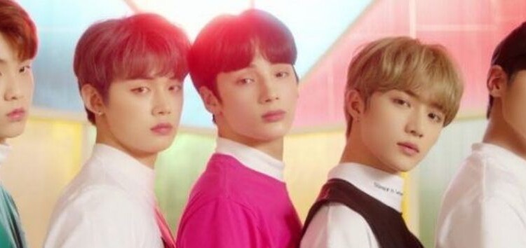 No te pierdas este caótico momento de TXT tratando de sumar sus edades