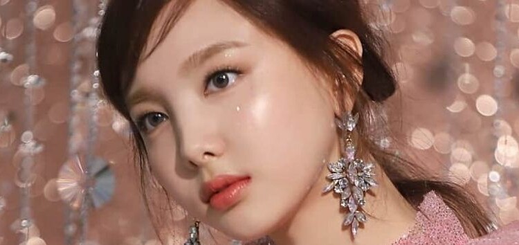 Conoce porque Nayeon de Twice lloró en el escenario una vez