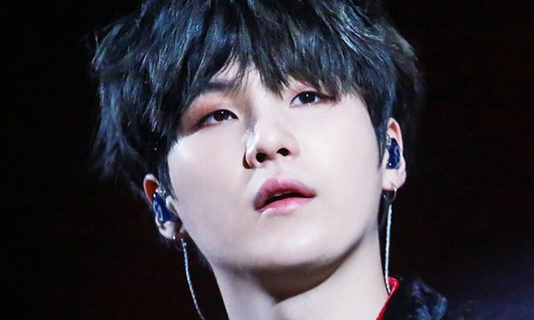 A hashtag #GetWellSoonYoongi vira tendência após anúncio da operação do idol