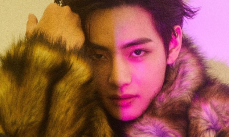 V de BTS ve su primera gran victoria con Blue & Grey en la lista oficial de singles del Reino Unido