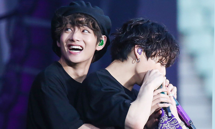 La nalgada que le dio V a Jungkook de BTS en los American Music Awards nos dio años de vida