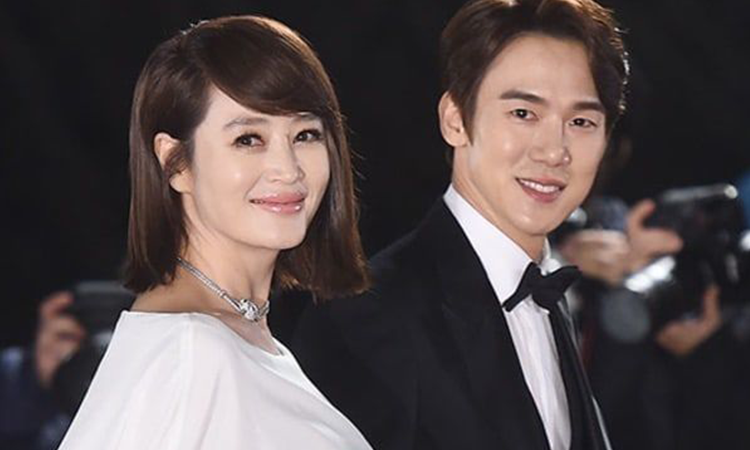 Yoo Yeon Seok y Kim Hye Soo, serán nuevamente los MC's en los Blue Dragon Film Awards