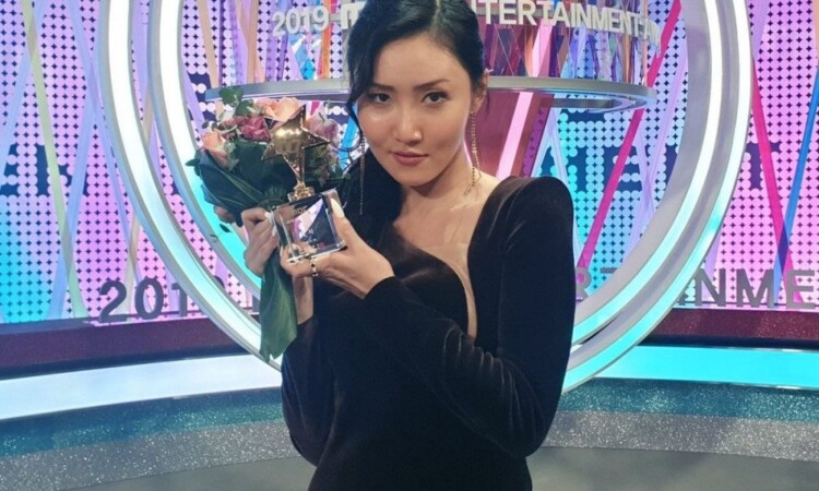 Felicitan a Hwa Sa de MAMAMOO, por sus logros consecutivos en los 'MBC Entertainment Awards'