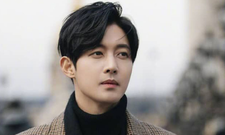 Estas son las cirugías que se ha realizado Kim Hyun Joong