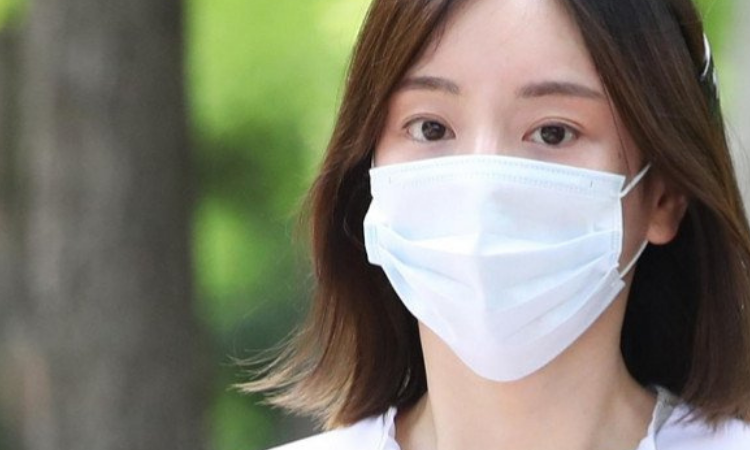 Ex novia de Park Yoo Chun es hospitalizada después de intentar suicidarse