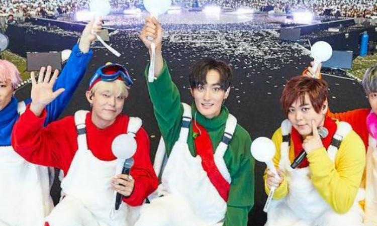 Los Backstreet Boys junto a H.O.T, bailaron la Macarena