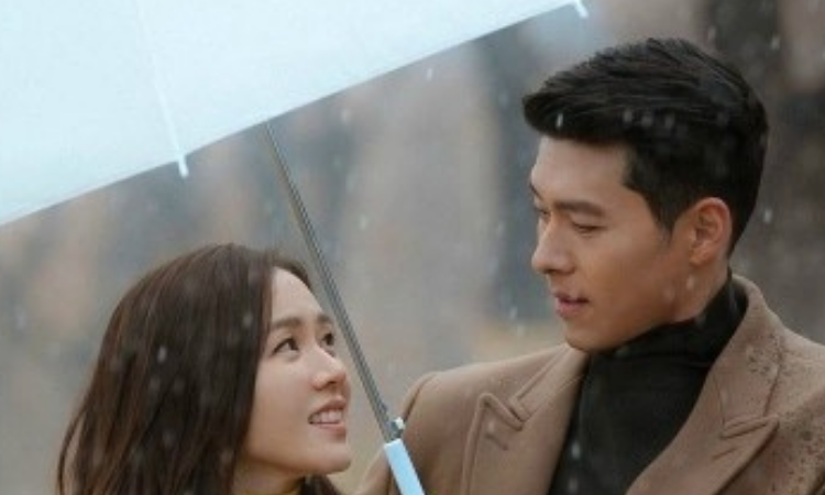 Hyun Bin Actor de 'Crash Landing on You' gana el premio 'U-Can New Word Award' en Japón