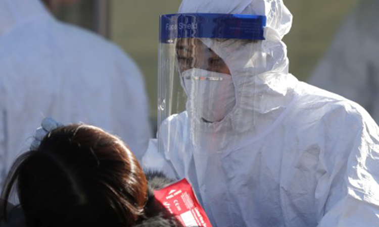 Sube a 1,078 casos diarios de COVID-19 en Corea del Sur