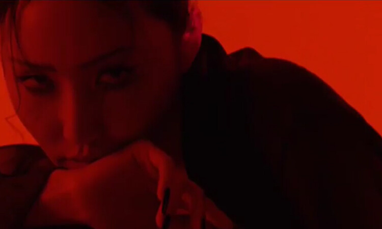 Hwasa de MAMAMOO revela un nuevo teaser para MARIA