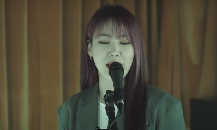 La cantante Jamie hace un impresionante 'mashup' con BTS, BLACKPINK, Stray Kids, IU y más