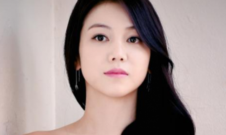 La Actriz Kim Ok Bin deja un mensaje de advertencia para el comentarista malicioso que la ha estado acosando durante un año.