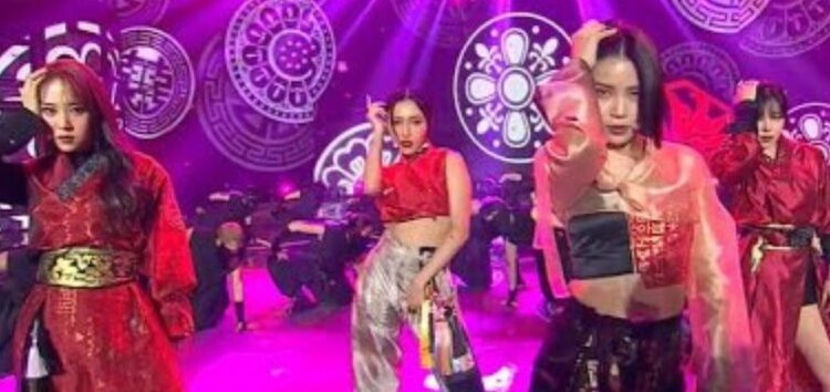 Usuários chineses ameaçam a MAMAMOO por usar hanboks com 