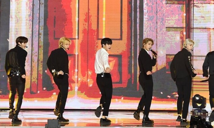 Stray Kids realiza una invitación especial a STAY con el cover 