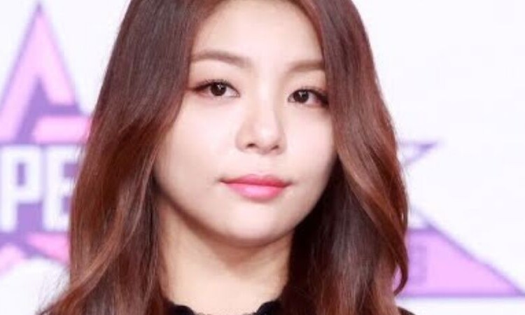 Cuatro momentos en los que a las ídolos femeninas les hicieron preguntas incómodas