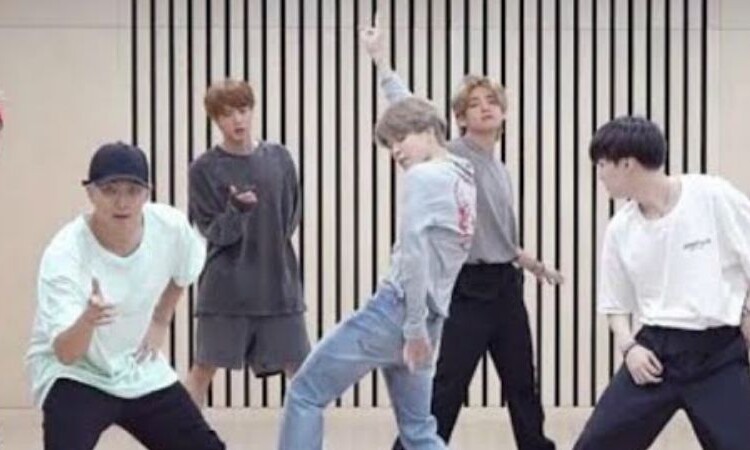 Top 17 de los videos de práctica de baile de ídolos masculinos más vistos en el 2020