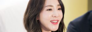 Sandara Park visita el edificio de SM Entertainment con Yeri de Red Velvet como guía