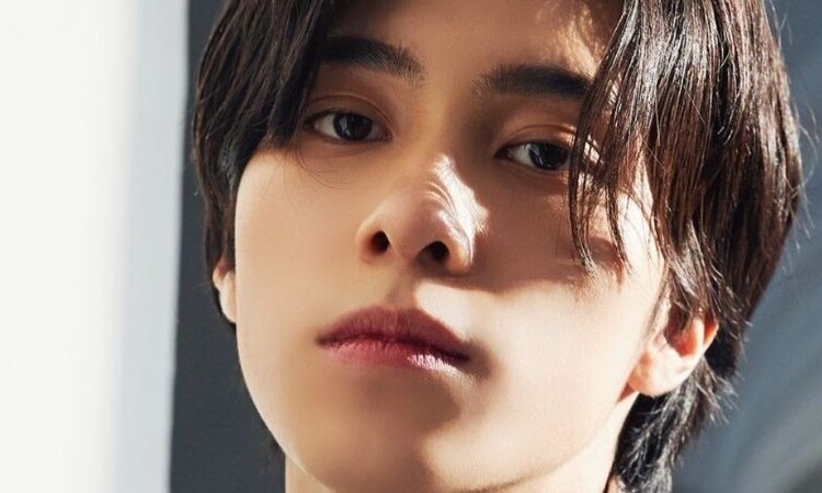 Fans de NCT enojados con Hendery por su respuesta cuando le preguntaron sobre el peinado africano que usó