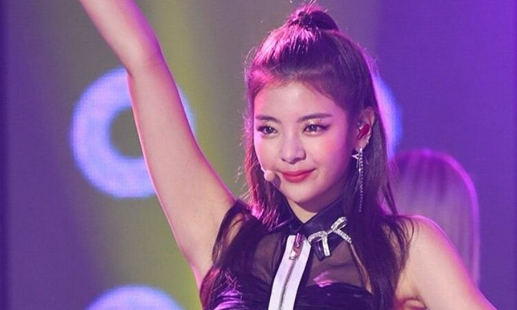 Fans preocupados por la salud de Lia de ITZY por su débil condición en 2020 SBS Gayo Daejun